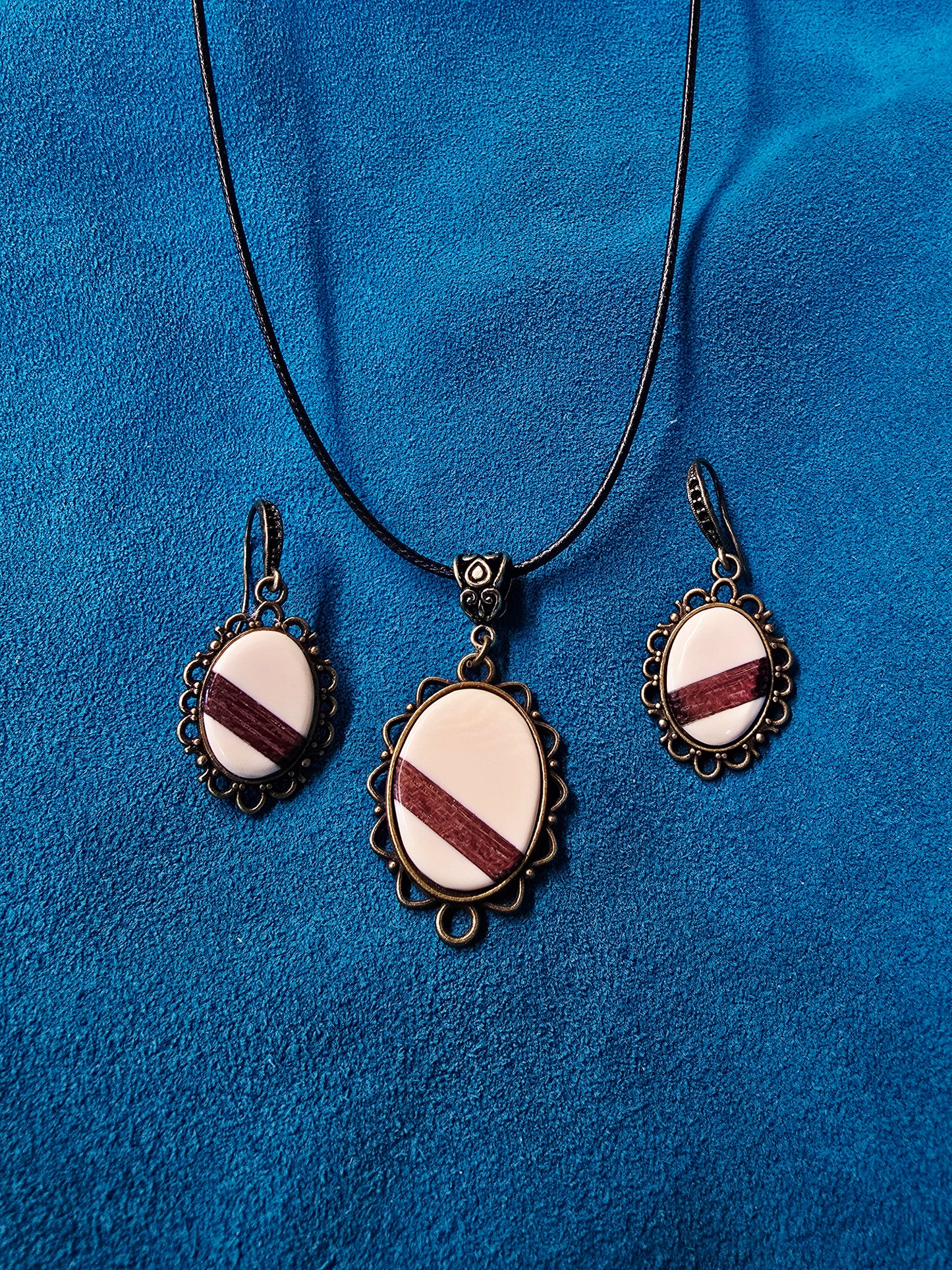 Fossil Mammoth Ivory & Orange Wood Bronze 3 Piece Set