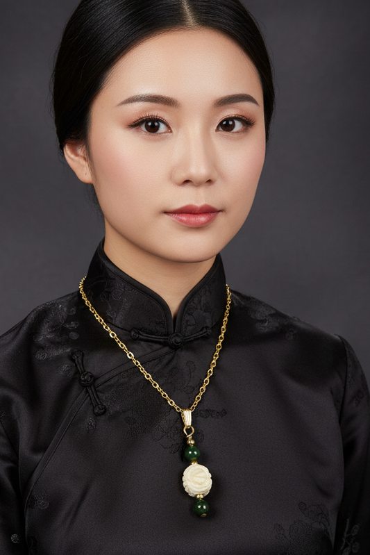 Ancient chinese hand carved bead jade necklace
